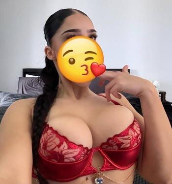 407-561-5835, 30  female escort, Concord